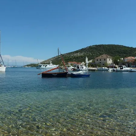 View Willa Vinišće